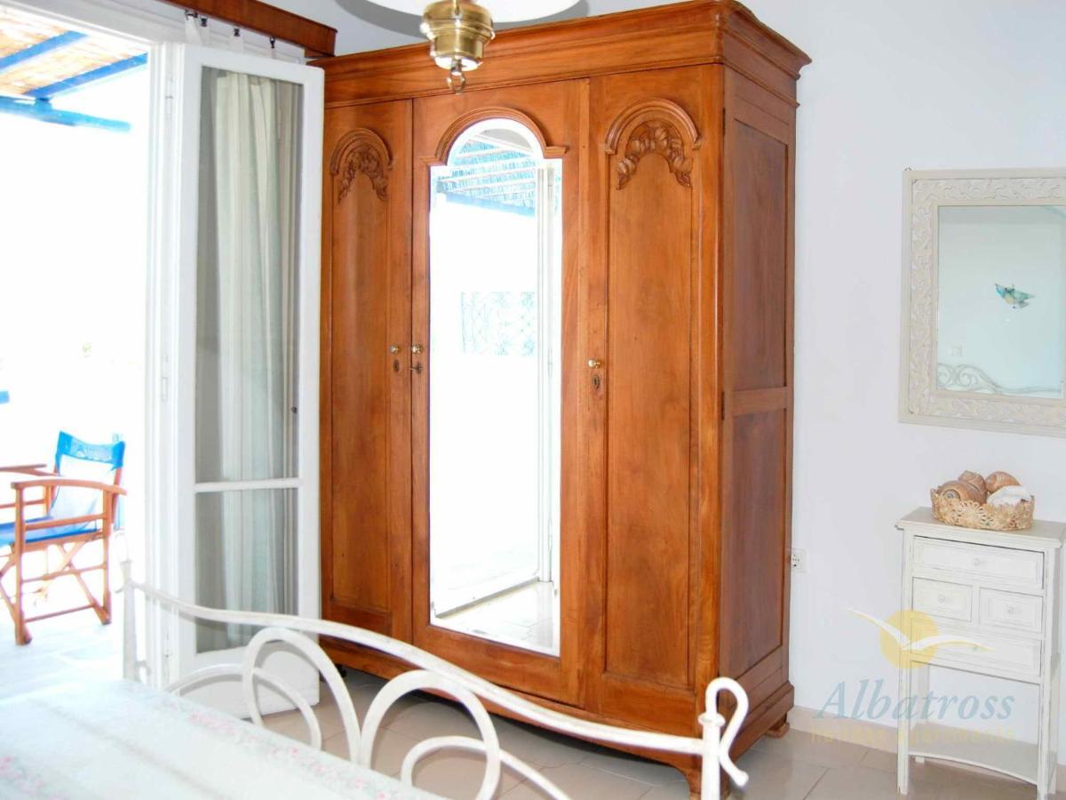 Albatross Holiday Apartments อจิออสซอสติส ภายนอก รูปภาพ
